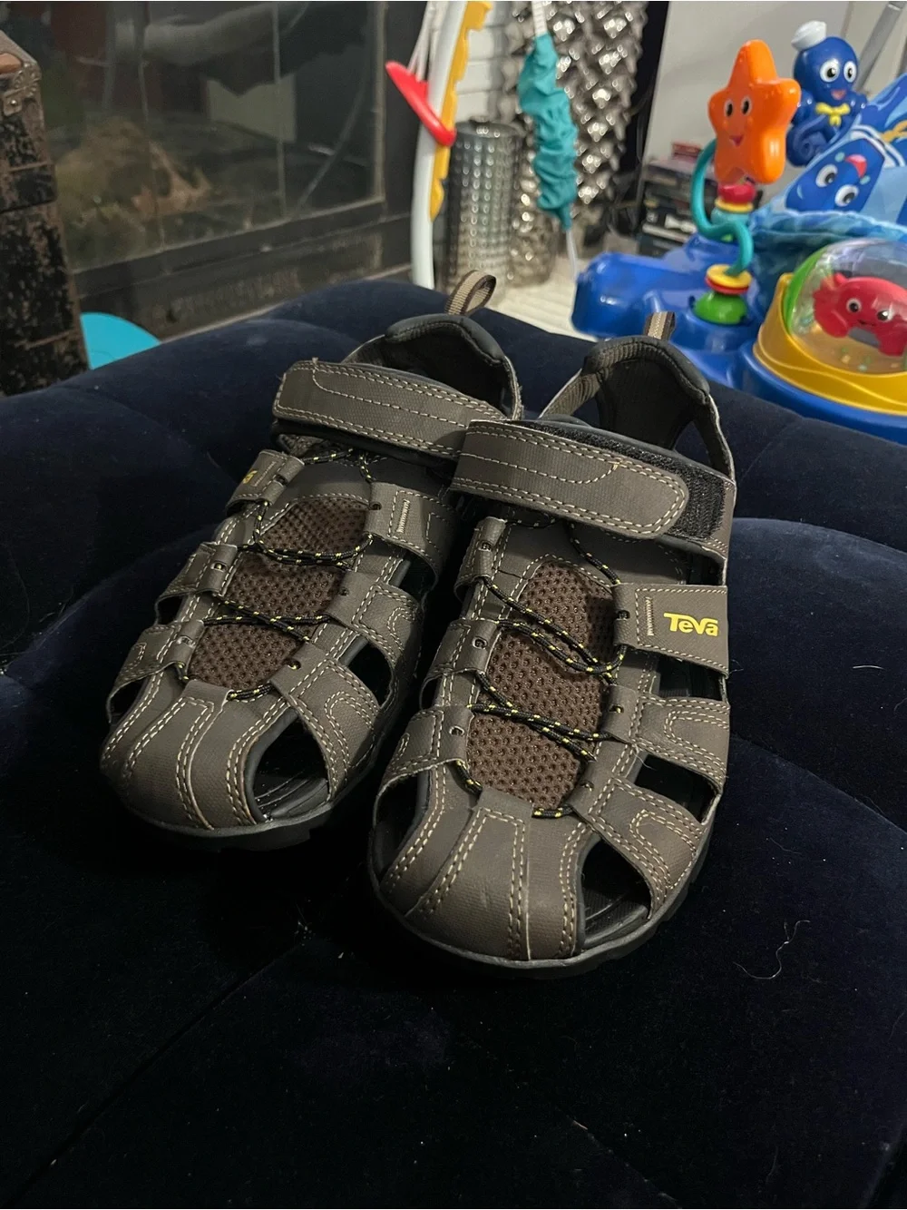Teva Men's Forebay Sandals Size 8 Brown